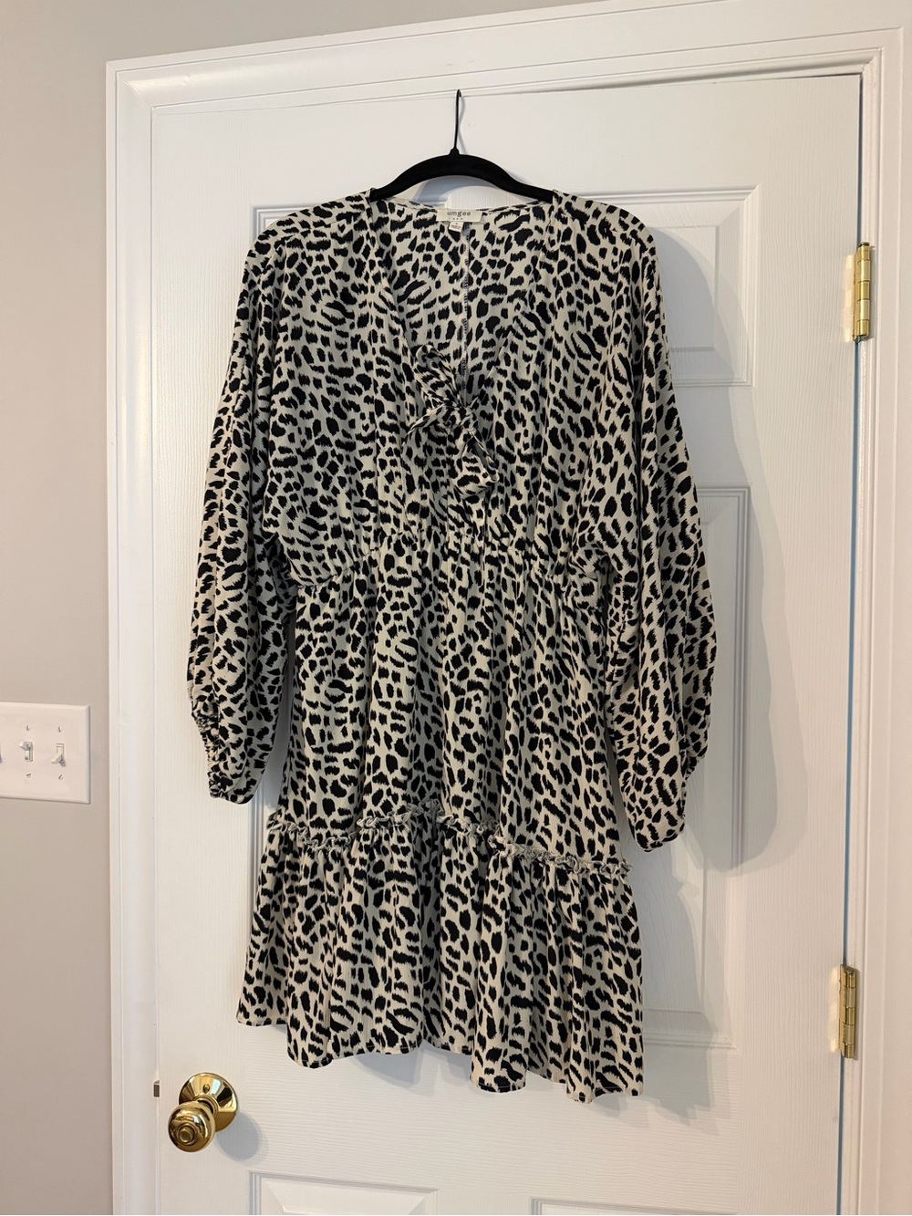 Black and Cream Leopard Print Long Sleeve Dress